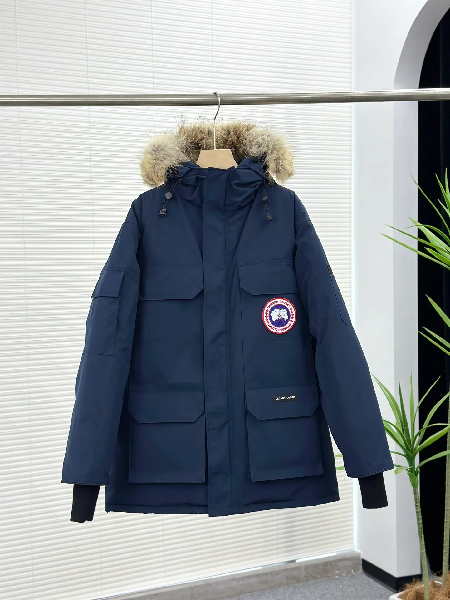 P680 𝗖𝗮𝗻𝗮𝗱𝗮 𝗚𝗼𝘀𝗲 / 🇨🇦 Canada Goose New Version 08 Down Jacket - Navy Blue